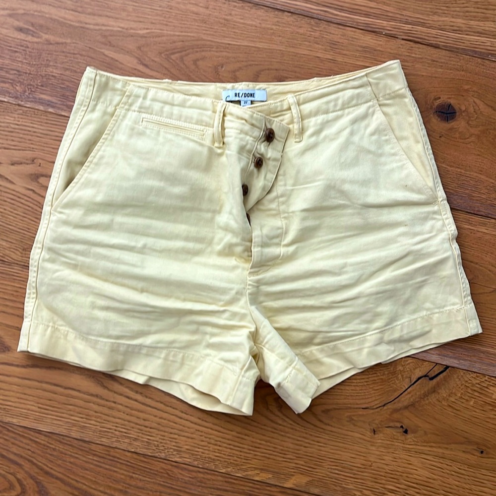 Shop Re/done butter yellow chino short size 27